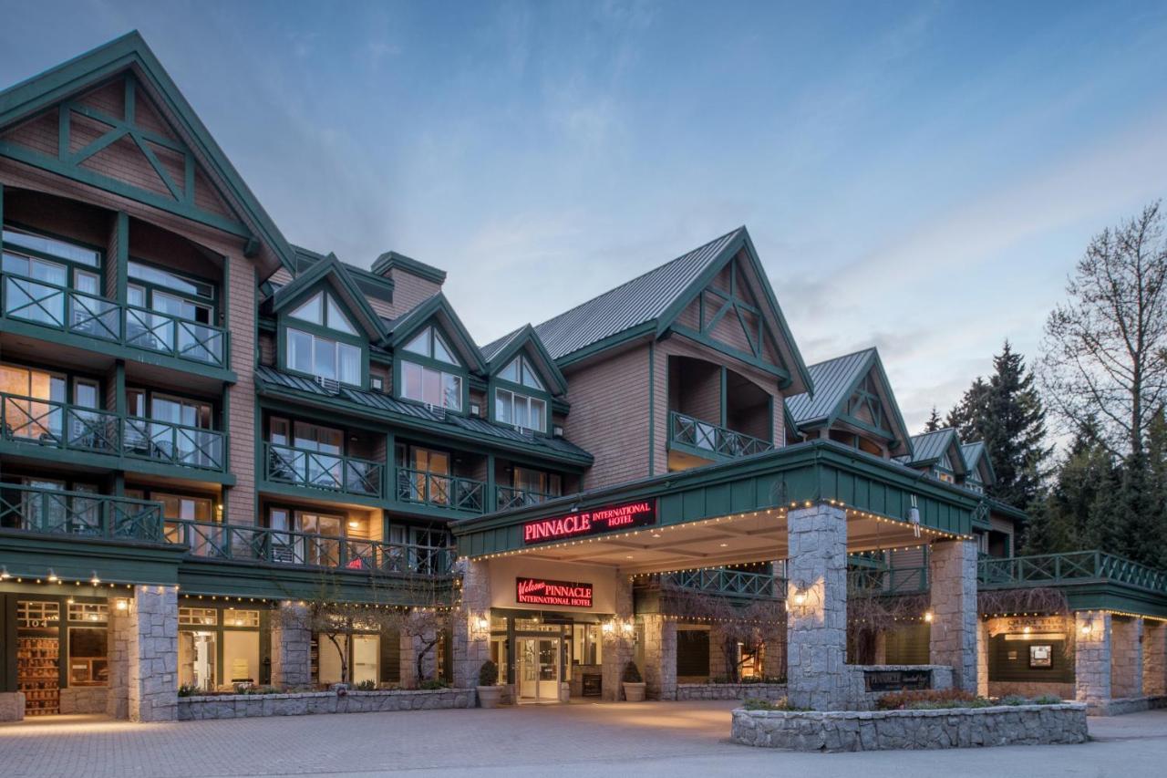 Pinnacle Hotel Whistler Exterior photo