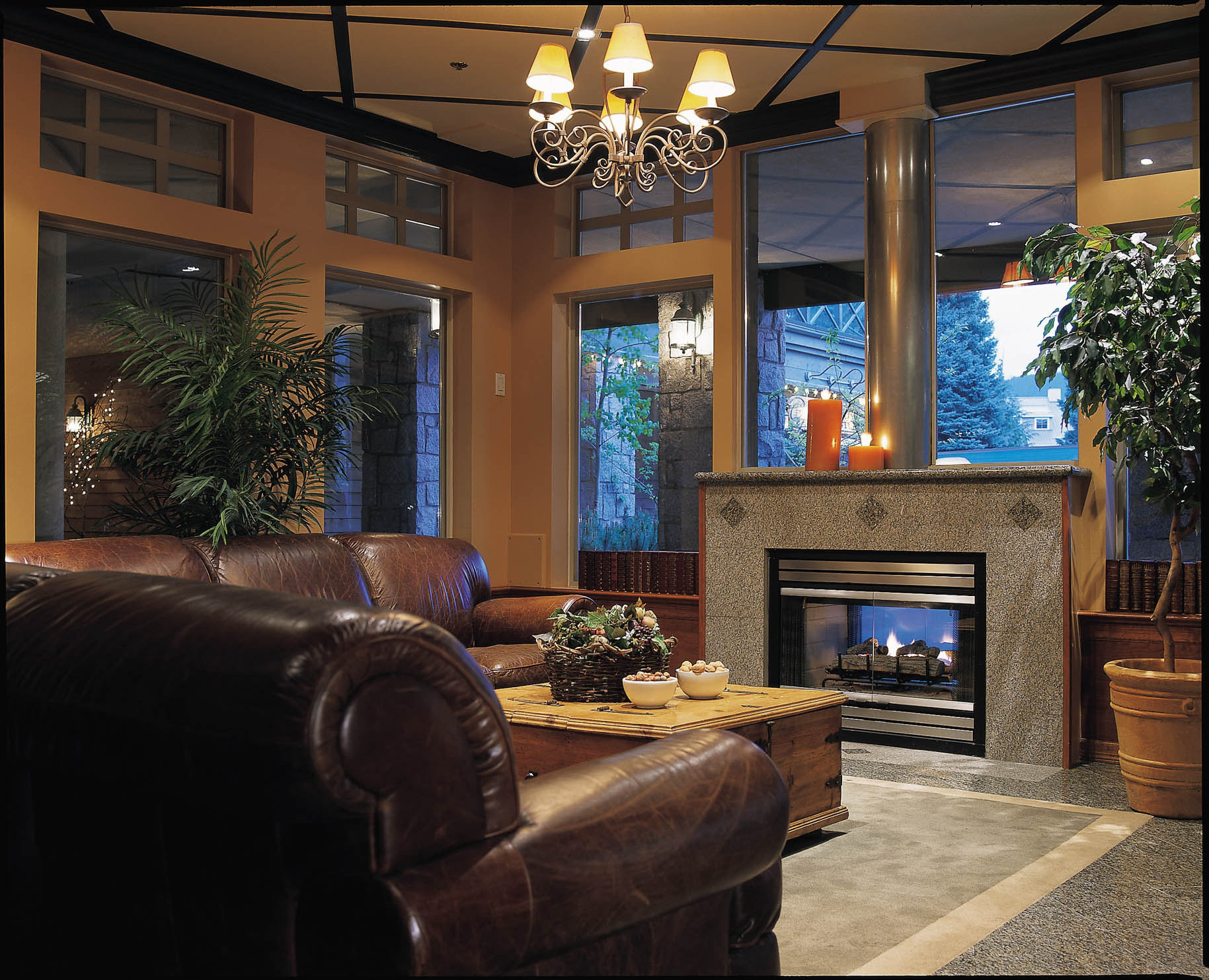 Pinnacle Hotel Whistler Room photo